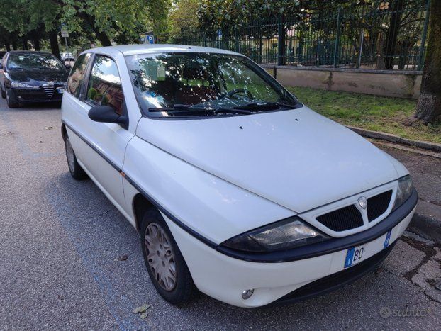 Lancia ypsilon 1999