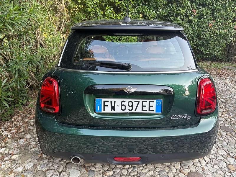 Usata Mini Cooper D Business 116 CV (85 kW) 2019 Verde Utilitaria