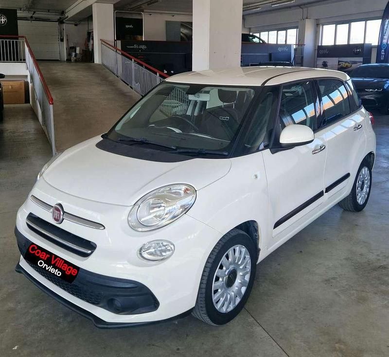 Bianco Usata 2017 Fiat 500L Pop Star Monovolume | 11.500 € (Cara) - Immagine 1/4