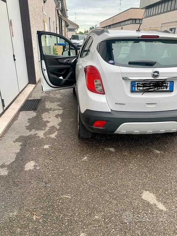 Usata Opel Mokka 140 CV (102 kW) 2016 Bianco SUV