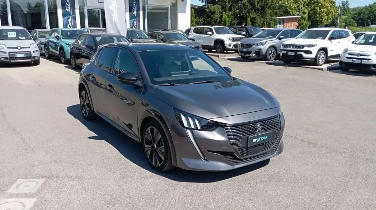 Usata Peugeot 208 GT 131 CV (96 kW) 2021 Grigio Utilitaria