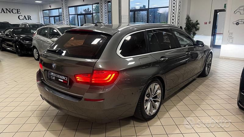Usata BMW 520 Luxury Line 184 CV (135 kW) 2014 Grigio Station wagon