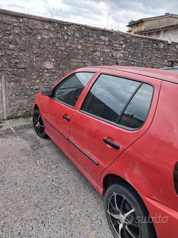 Usata VW Polo 50 CV (36 kW) 1997 Rosso Berlina