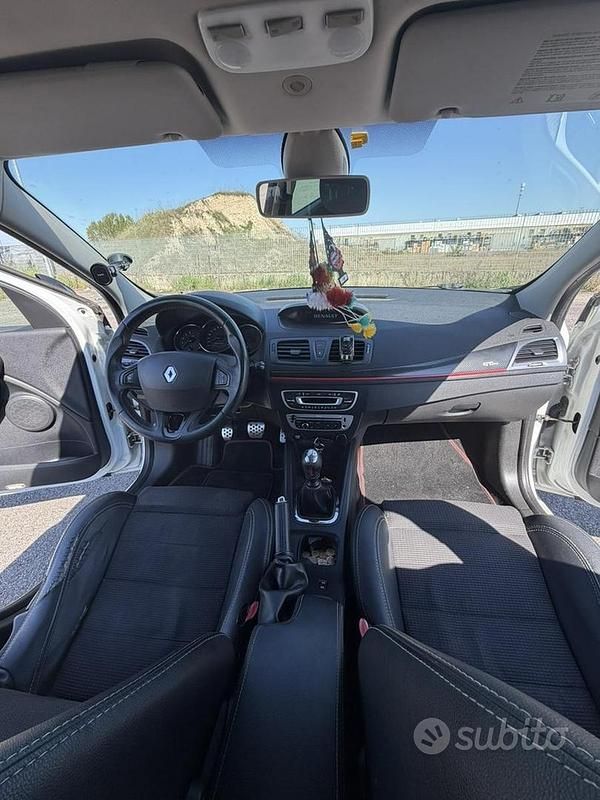 Usata Renault Mégane 130 CV (95 kW) 2013 Bianco Berlina