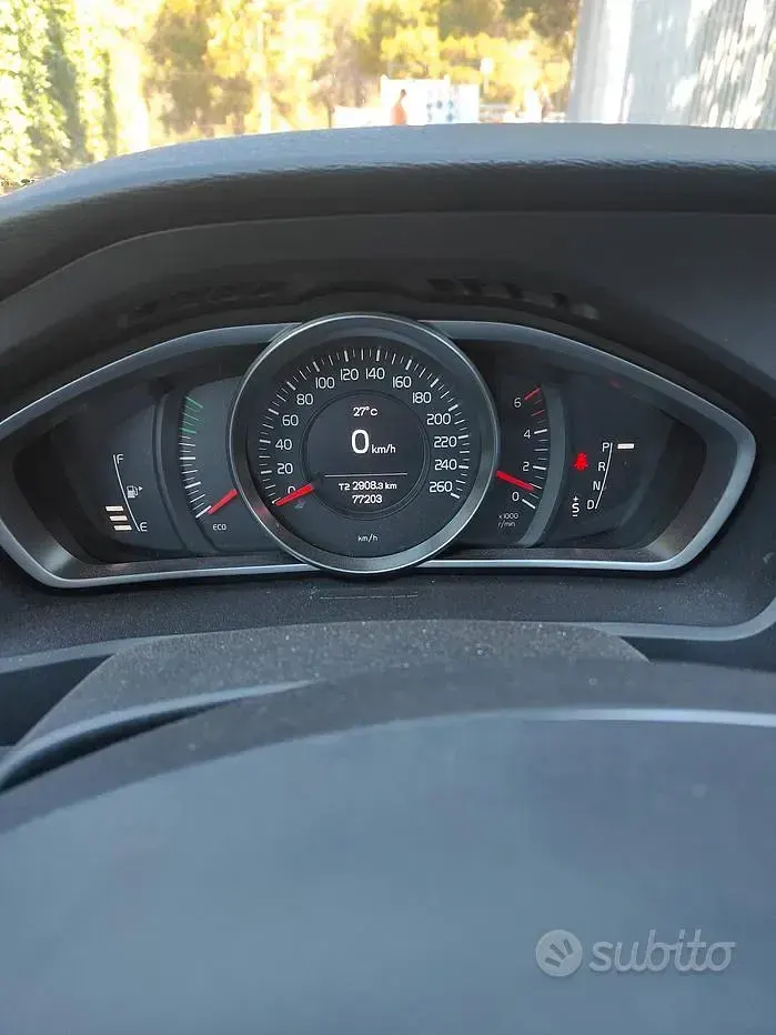 Usata Volvo V40 CC 115 CV (84 kW) 2015 Grigio Station wagon