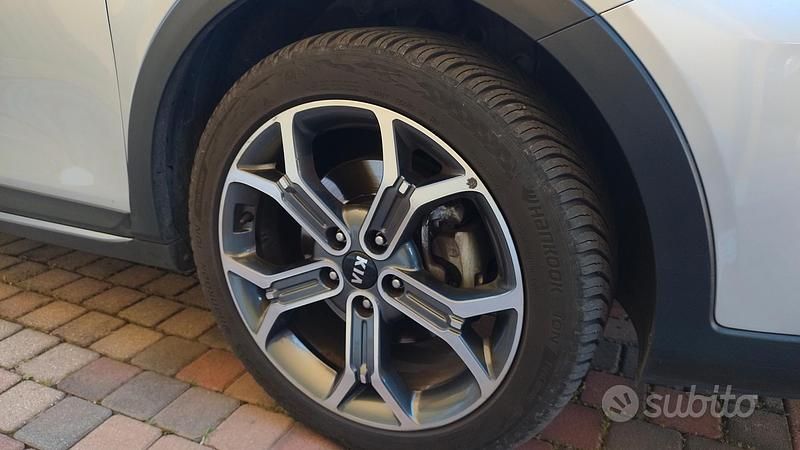 Usata Kia XCeed 136 CV (100 kW) 2021 Grigio SUV