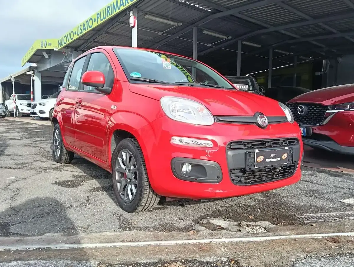 Usata Fiat Panda Lounge 69 CV (50 kW) 2019 Rosso Utilitaria