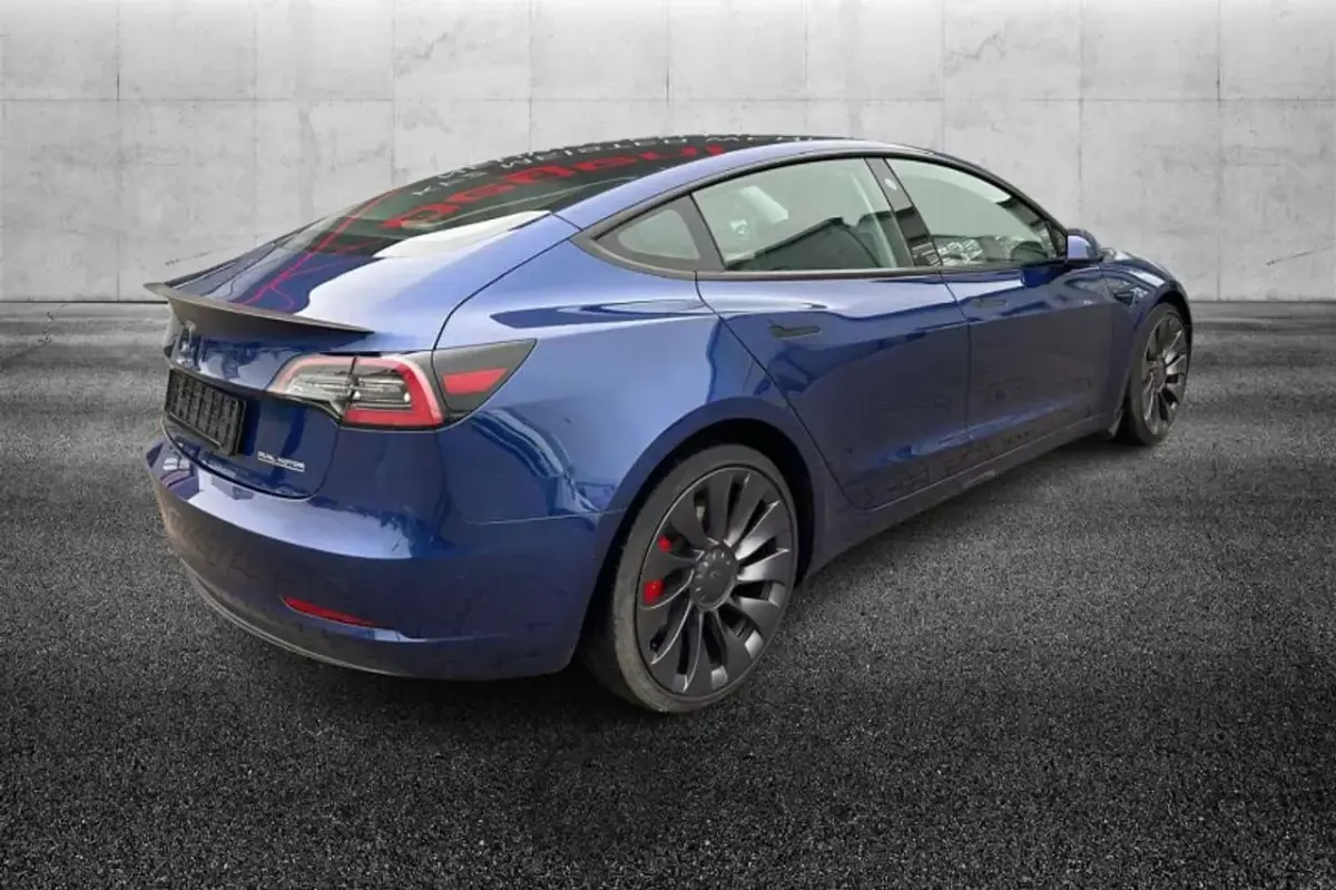 Usata Tesla Model 3 Performance 155 kW (211 CV) 2021 Blu/azzurro Berlina