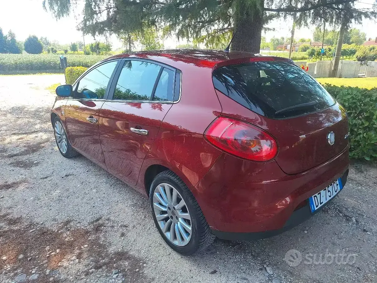 Usata Fiat Bravo 120 CV (88 kW) 2009 Rosso Utilitaria