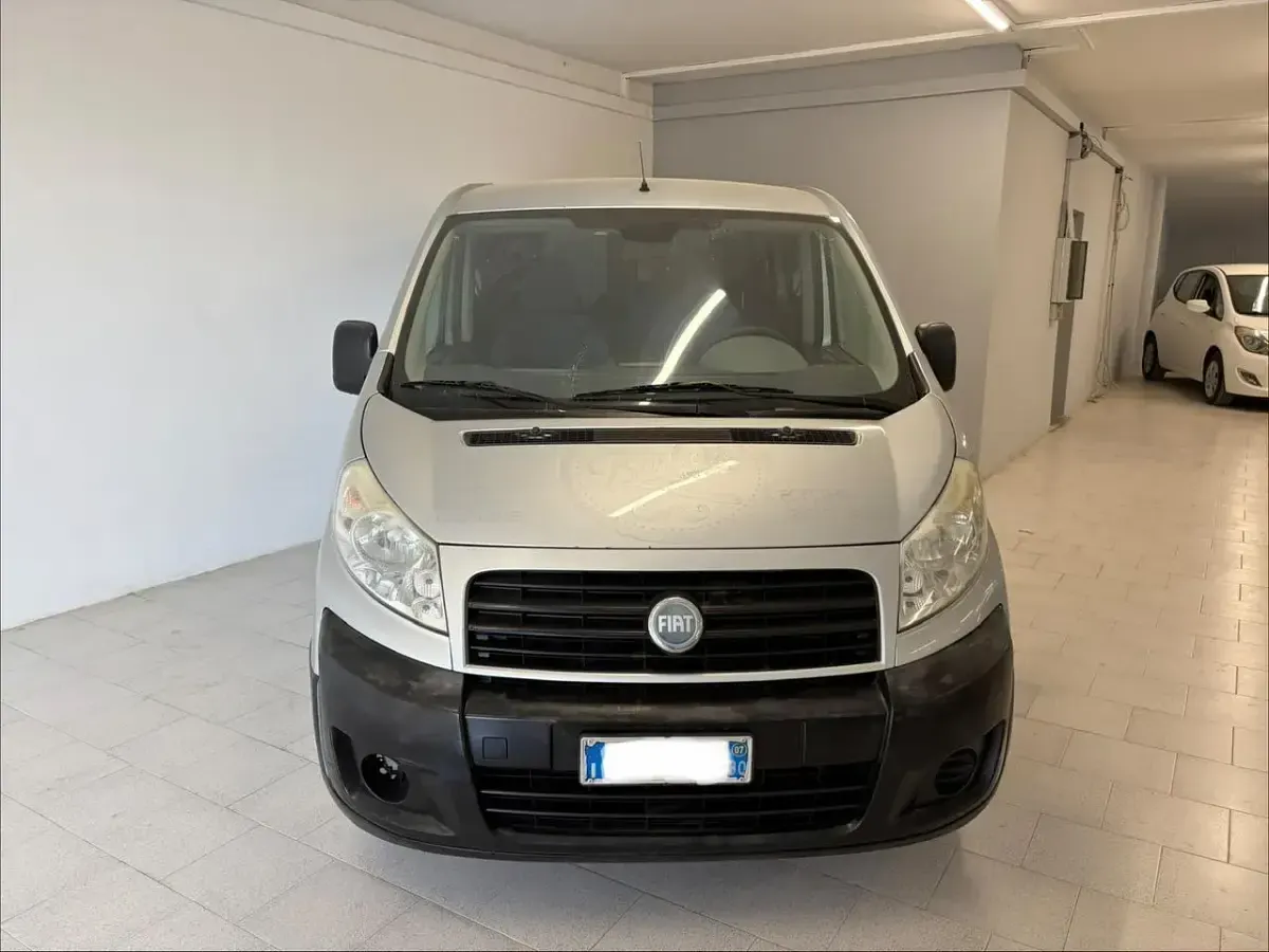 Usata Fiat Scudo Family 135 CV (99 kW) 2007 Grigio Furgone
