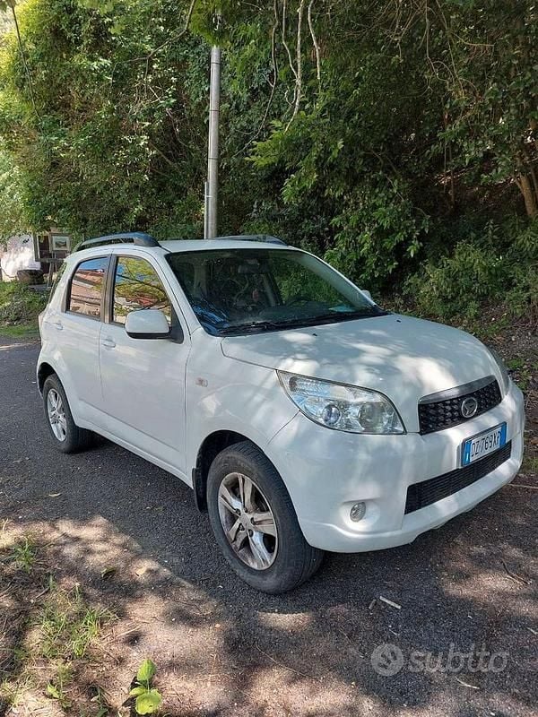 Usata Daihatsu Terios 105 CV (77 kW) 2009 Bianco SUV