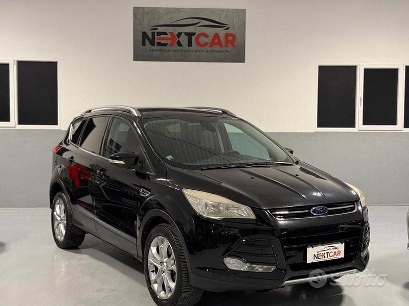 Usata Ford Kuga 163 CV (119 kW) 2014 Nero SUV