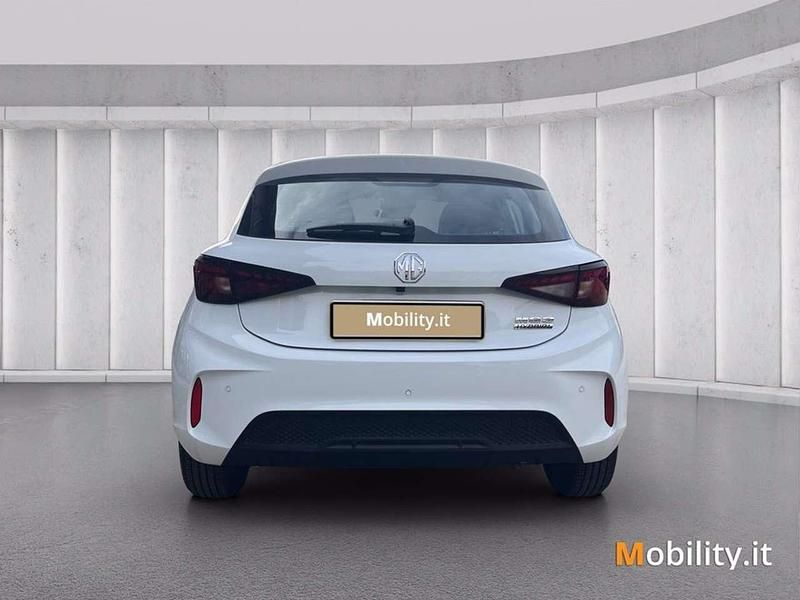 Usata MG MG3 Comfort 194 CV (142 kW) 2024 Dover white Utilitaria