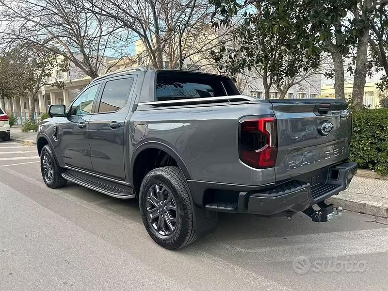Usata Ford Ranger Wildtrack 205 CV (150 kW) 2024 Grigio Pick-up