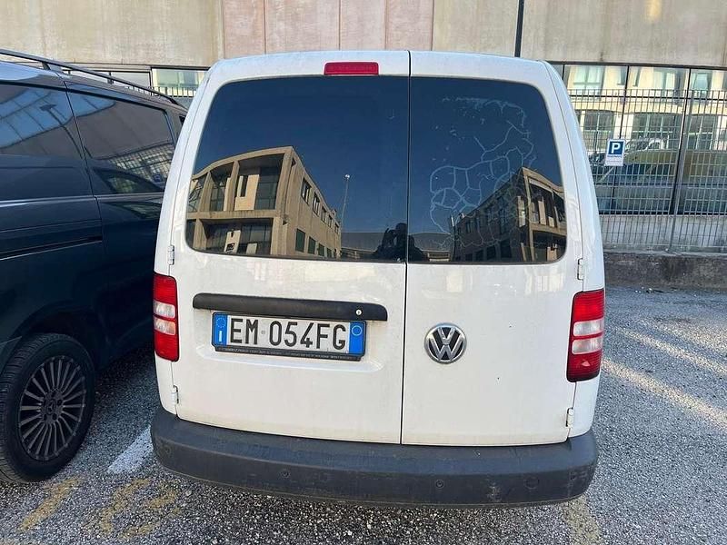 Begagnad VW Caddy 109 HK (80 kW) 2012 Vit Minibuss