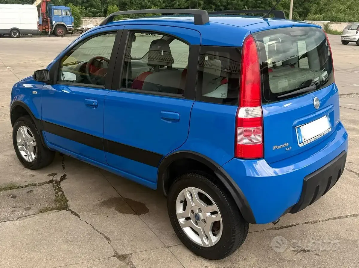 Usata Fiat Panda 4x4 69 CV (50 kW) 2007 Blu Utilitaria