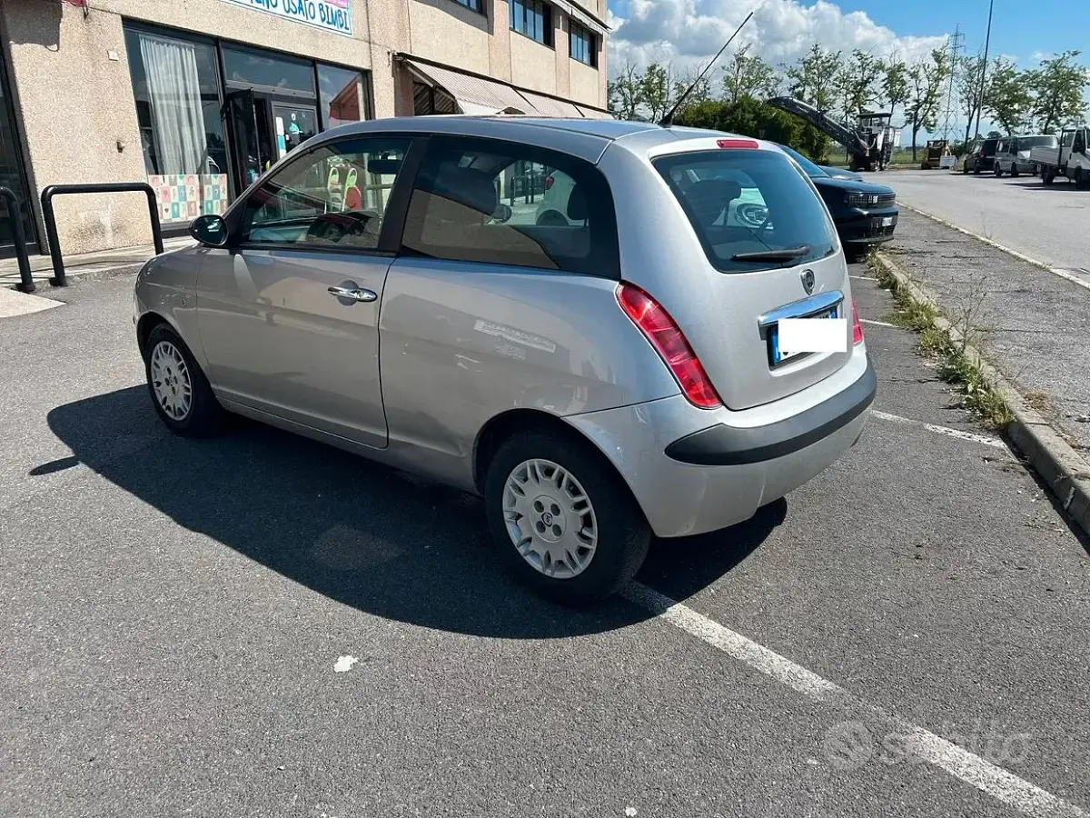 Usata Lancia Ypsilon 2005 Grigio Utilitaria