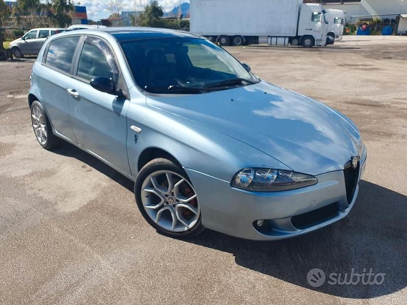 Usata 2005 Alfa Romeo 147 Due volumi | 2800 € (Molto cara) - Immagine 1/4
