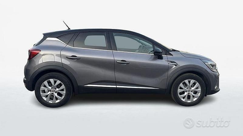 Usata Renault Captur Intens 145 CV (106 kW) 2021 Grigio scuro SUV
