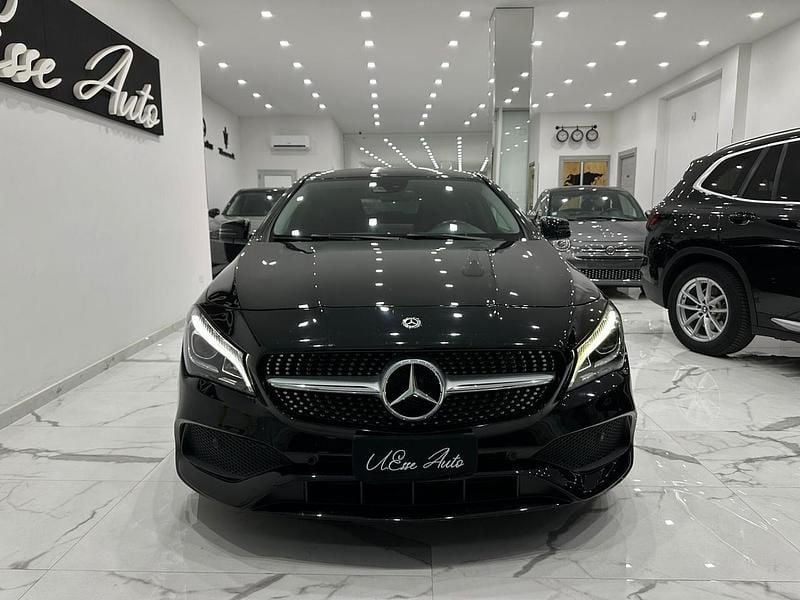 Usata Mercedes CLA200 135 CV (99 kW) 2017 Nero Station wagon