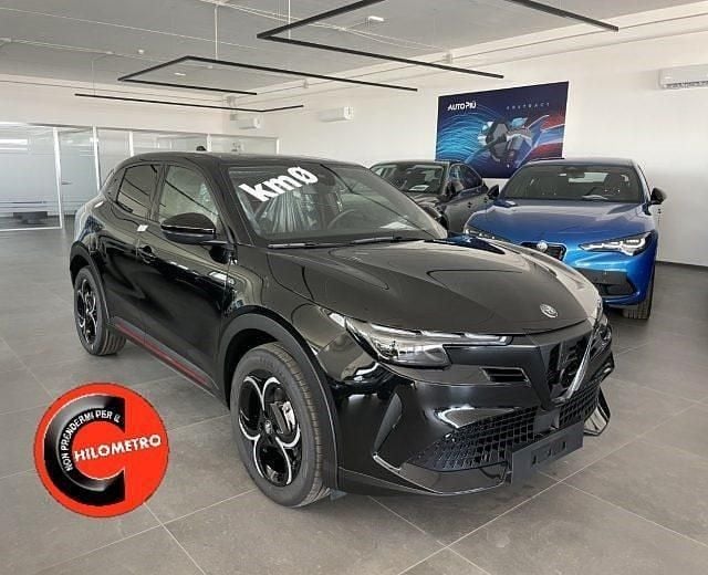 Nero Nuova 2025 Alfa Romeo Junior Edizione Speciale SUV | 28.500 € (Super prezzo) - Immagine 1/4