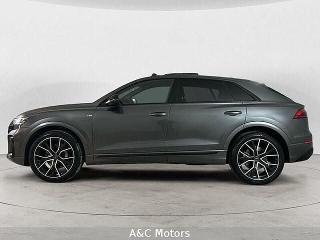 Usata Audi Q8 S-Line 286 CV (210 kW) 2025 Grigio SUV