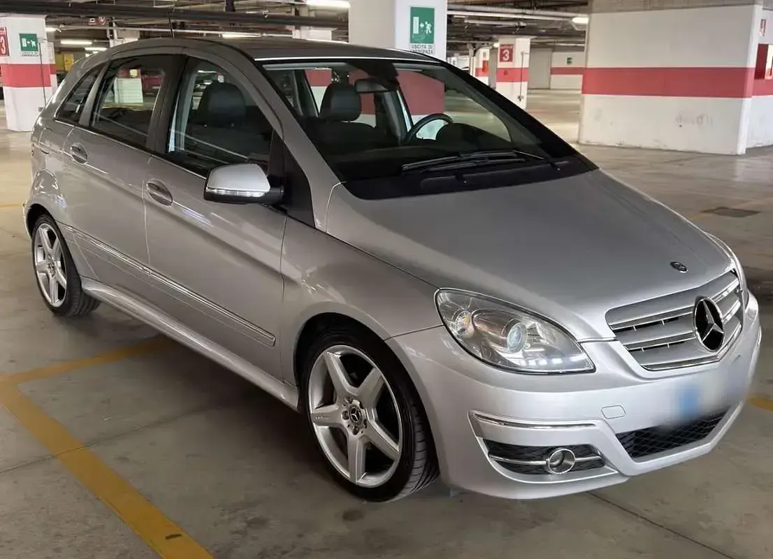 Usata Mercedes B200 Premium 140 CV (102 kW) 2011 Utilitaria