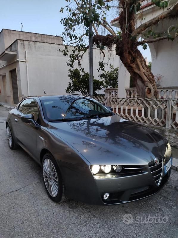 Usata 2006 Alfa Romeo Brera Coupé | 5700 € (Buon prezzo) - Immagine 1/4
