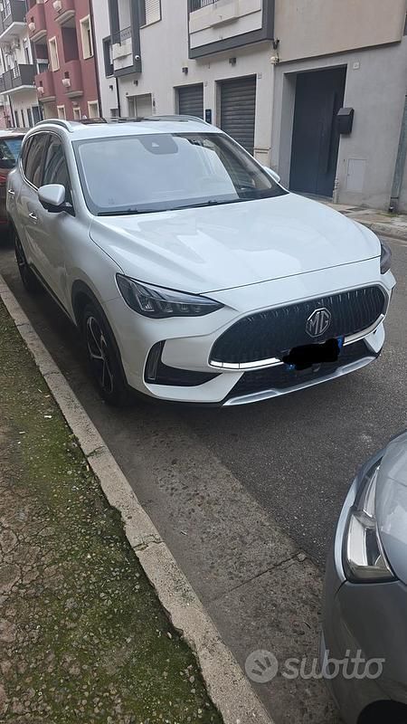 Usata MG HS Luxury 160 CV (117 kW) 2023 Bianco SUV