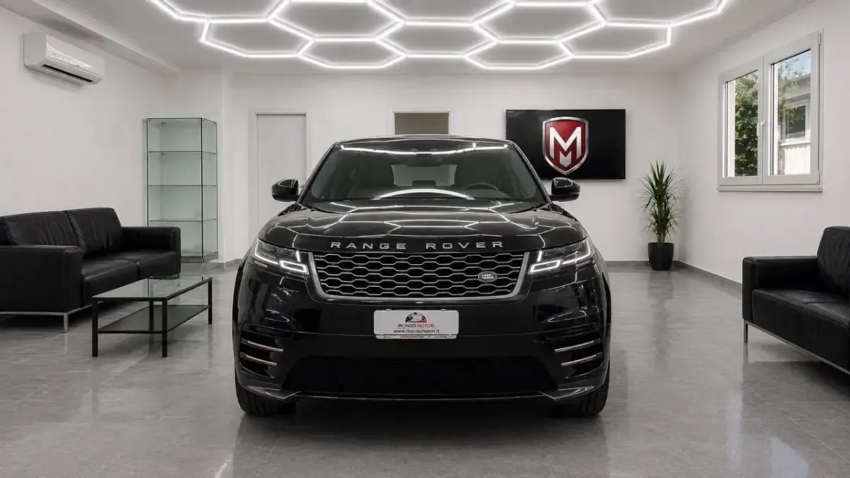 Usata Land Rover Range Rover Velar R-Dynamic 240 CV (176 kW) 2019 Nero SUV