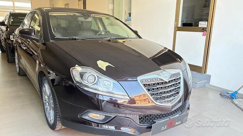 Usata Lancia Delta Gold 120 CV (88 kW) 2014 Nero Utilitaria