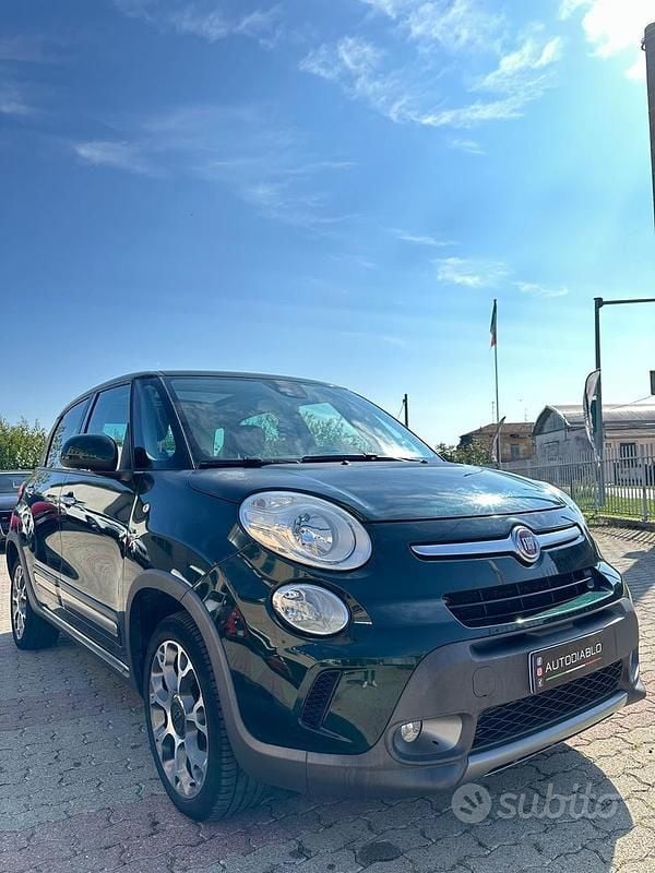 Verde Usata 2014 Fiat 500L Trekking Monovolume | 5990 € (Buon prezzo) - Immagine 1/4