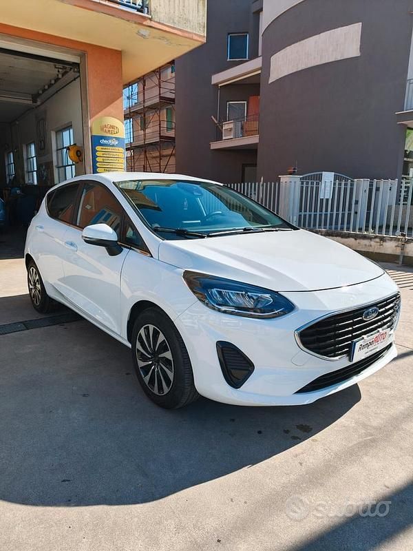 Usata Ford Fiesta Titanium 75 CV (55 kW) 2023 Bianco Utilitaria