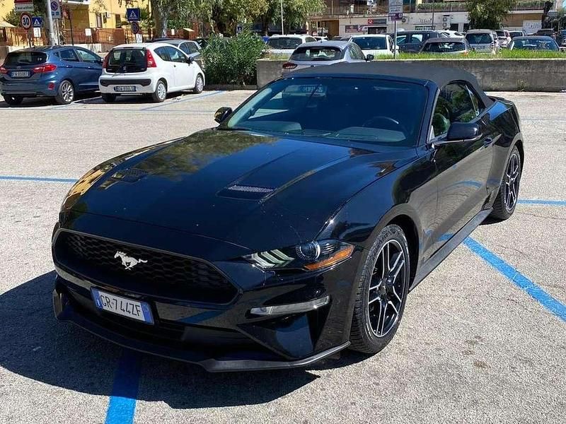 Usata Ford Mustang Convertible 314 CV (230 kW) 2020 Nero Cabrio