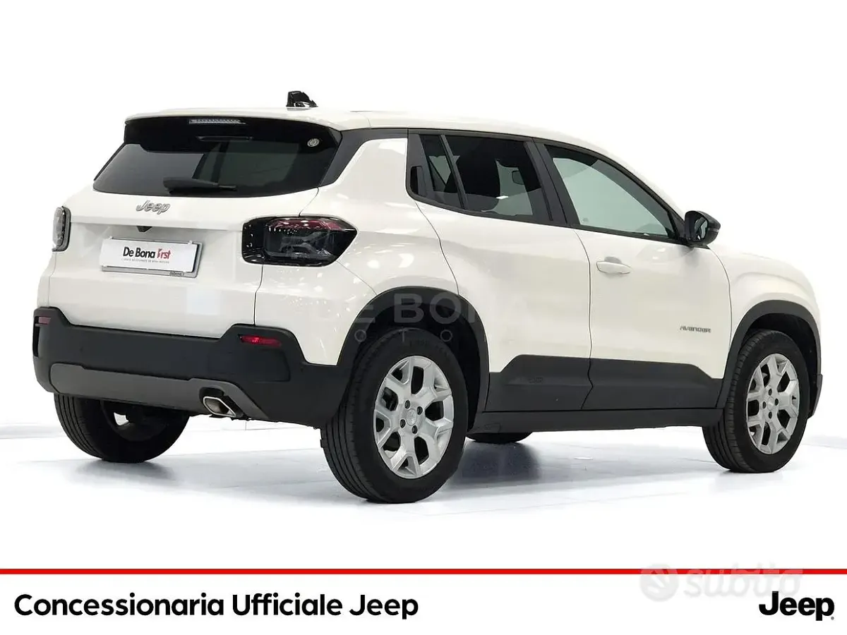 Usata Jeep Avenger Longitude 101 CV (74 kW) 2023 Bianco SUV
