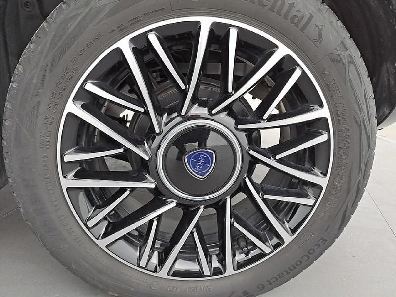 Usata Lancia Ypsilon 70 CV (51 kW) 2024 Nero Utilitaria