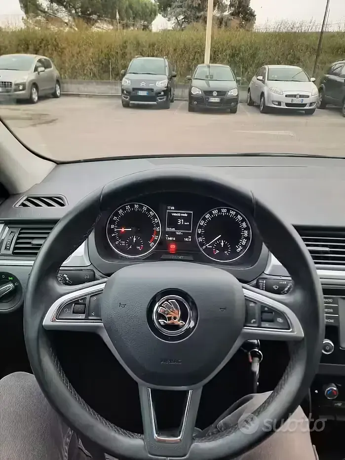 Usata Skoda Rapid Ambition 90 CV (66 kW) 2016 Grigio Utilitaria