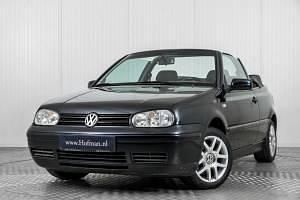 Usata VW Golf Cabriolet Trendline 75 CV (55 kW) 2001 Blu Cabrio