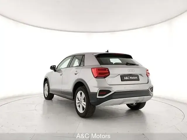 Nuova Audi Q2 Advanced 150 CV (110 kW) 2025 Argento SUV