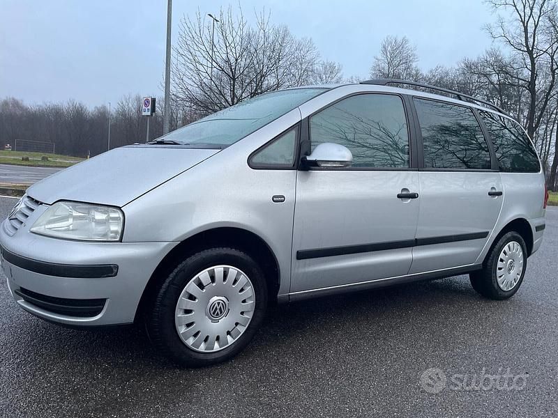 Usata VW Sharan 140 CV (102 kW) 2007 Grigio Monovolume