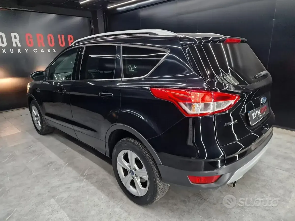 Usata Ford Kuga Titanium 120 CV (88 kW) 2015 Nero SUV