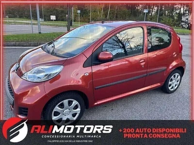 Marrone Usata 2009 Peugeot 107 Due volumi | 4990 € (Buon prezzo) - Immagine 1/4