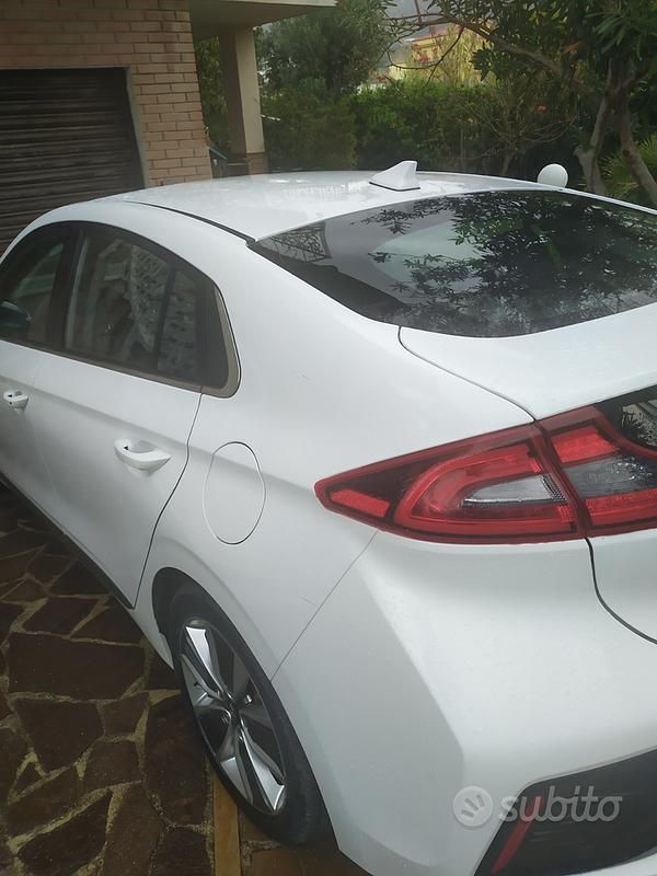Usata 2017 Hyundai Ioniq Due volumi | 12.500 € (Buon prezzo) - Immagine 1/4