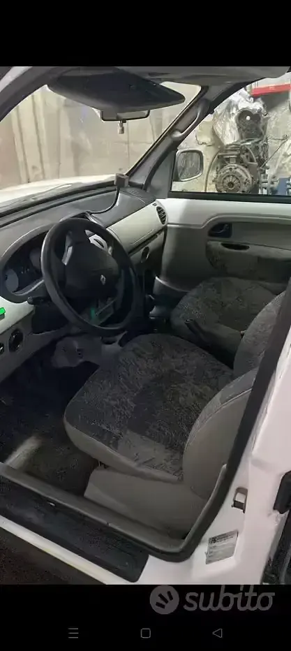 Usata Renault Kangoo 84 CV (61 kW) 2004 Bianco Monovolume