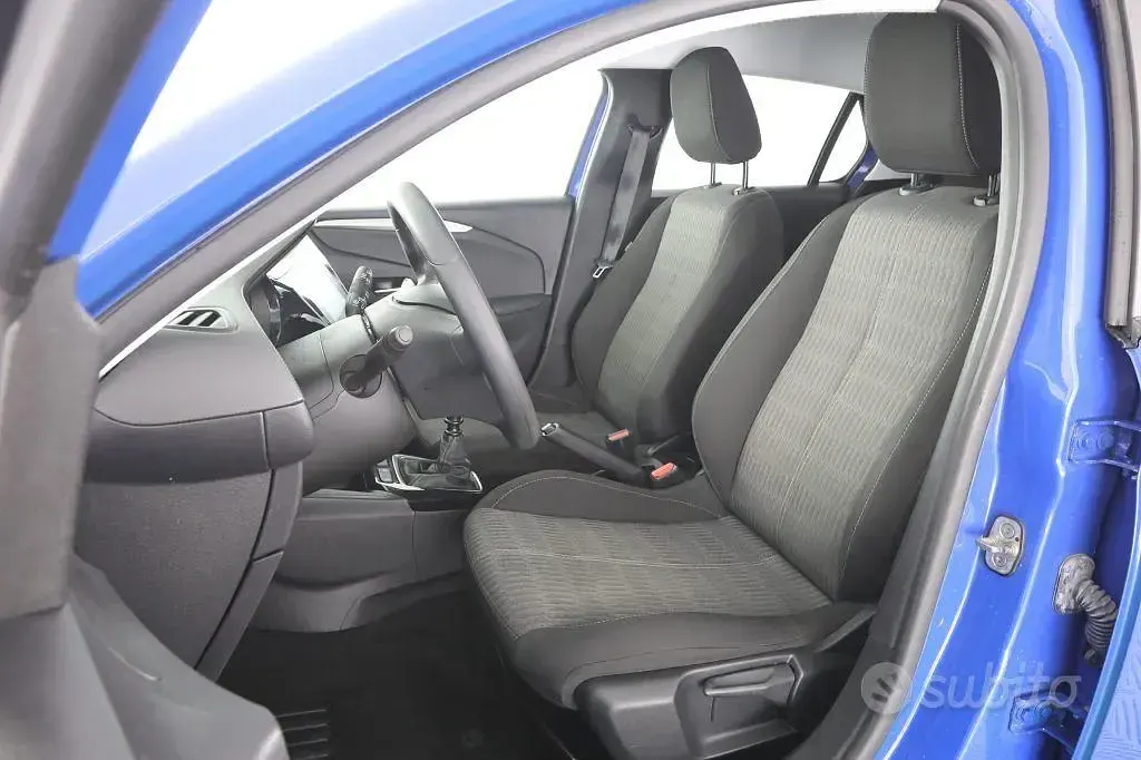 Usata Opel Corsa Edition 101 CV (74 kW) 2023 Voltaic blue Utilitaria