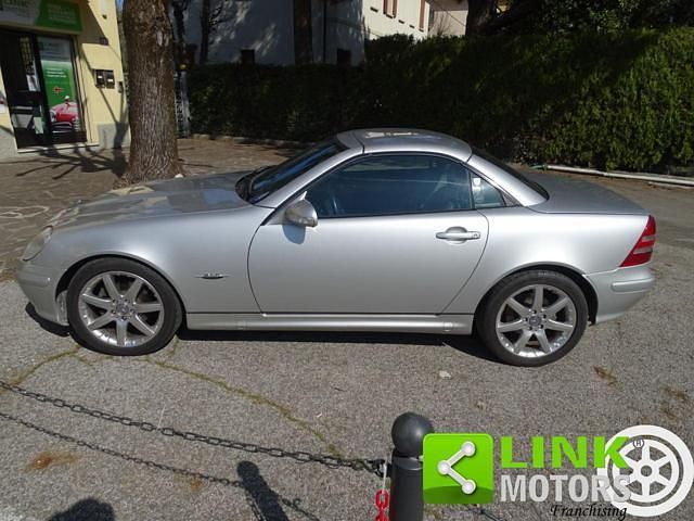 Usata Mercedes SLK200 163 CV (119 kW) 2003 Argento Cabrio