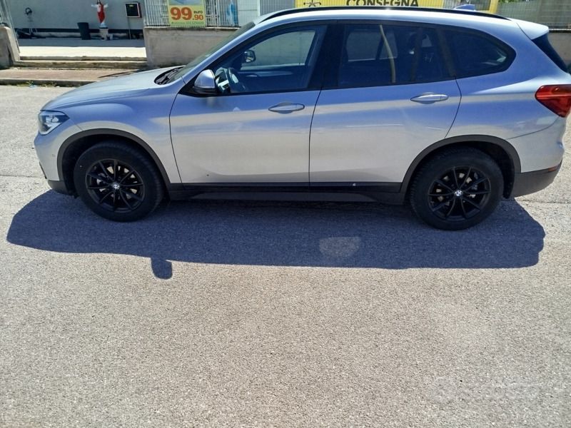 Grigio Usata 2018 BMW X1 SUV | 15.000 € (Ottimo prezzo) - Immagine 1/4
