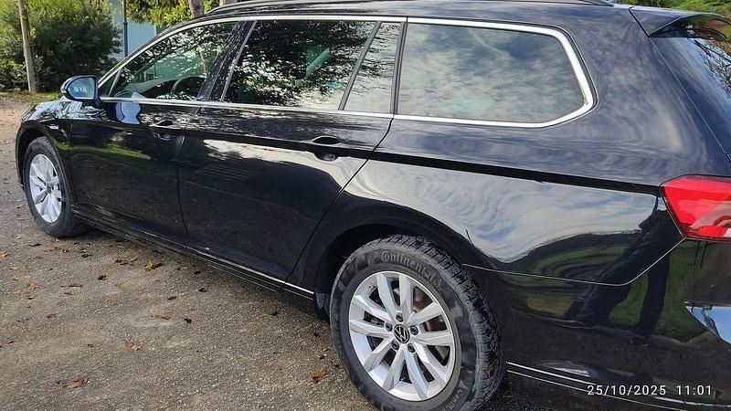 Usata VW Passat Business+ 150 CV (110 kW) 2021 Nero Station wagon