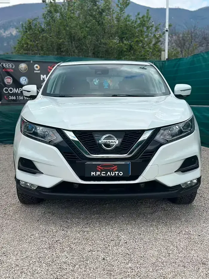Usata Nissan Qashqai Tekna 110 CV (80 kW) 2018 Bianco SUV