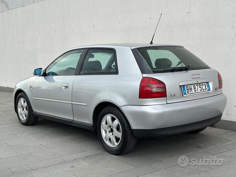 Usata Audi A3 149 CV (109 kW) 2000 Grigio Utilitaria